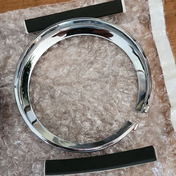 Original Harley Davidson Passing Lamp Chrome trim rings - Picture 3 of 4